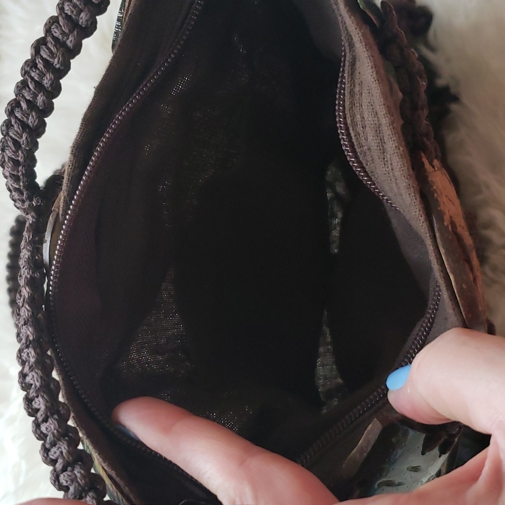 Coconut Shell Purse - Picture 3 of 9